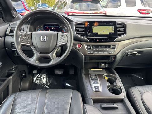 Certified 2022 Honda Pilot TrailSport image 11