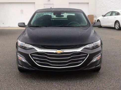 Used 2024 Chevrolet Malibu LT image 2