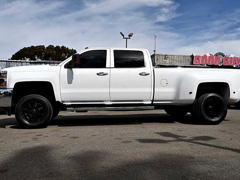 Used 2015 Chevrolet Silverado 3500 LTZ image 5