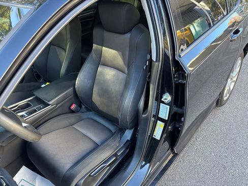 Used 2018 Honda Accord LX image 2