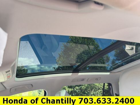 Used 2022 Volkswagen Tiguan SE AWD/4WD image 21