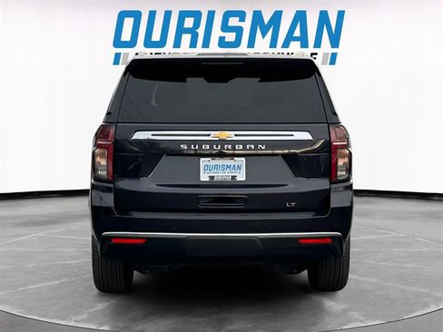 Used 2024 Chevrolet Suburban LT image 5