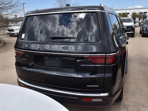 Used 2022 Jeep Wagoneer Series III w/ Rear Seat Video Group 1 image 7