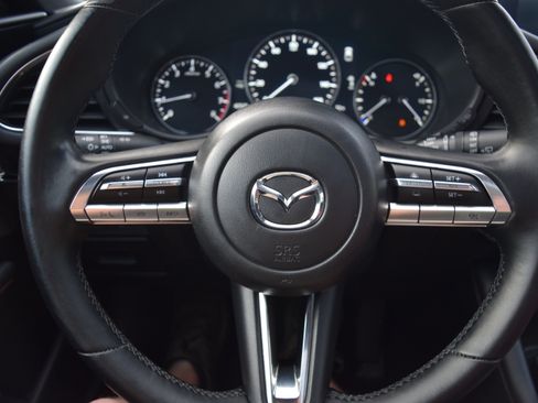 Used 2022 MAZDA MAZDA3 s FWD image 11
