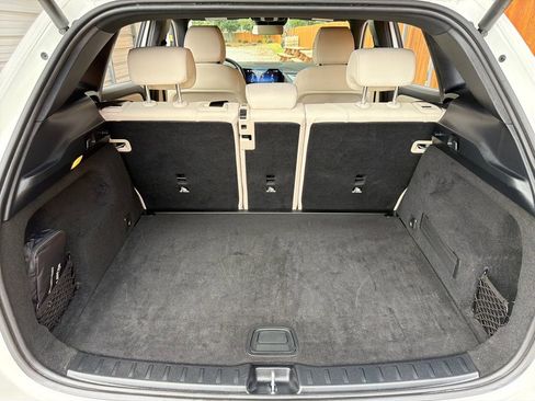 Used 2025 Mercedes-Benz GLA 250 4MATIC image 32