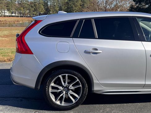 Used 2016 Volvo V60 T5 Cross Country w/ Convenience Package image 23