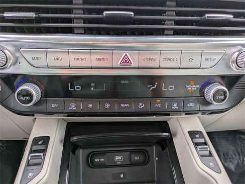 Used 2022 Kia Telluride SX w/ SX Prestige Package image 20