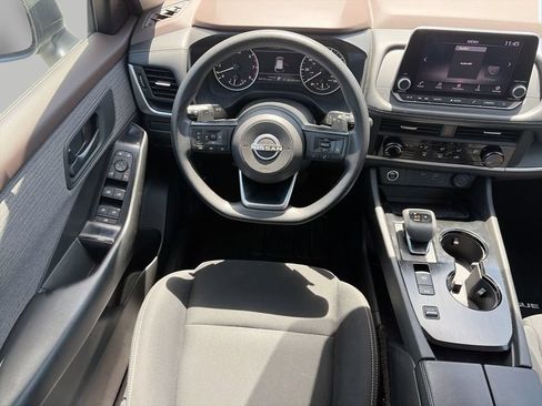 Used 2023 Nissan Rogue S FWD image 10
