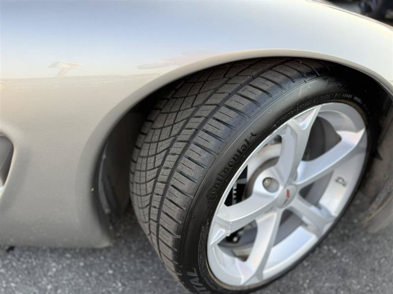 Used 2000 Chevrolet Corvette Coupe RWD image 18