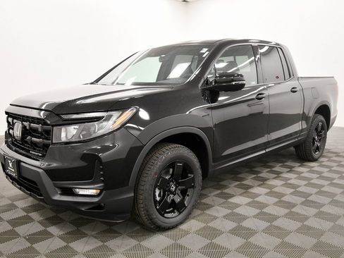 New 2026 Honda Ridgeline Black Edition image 2