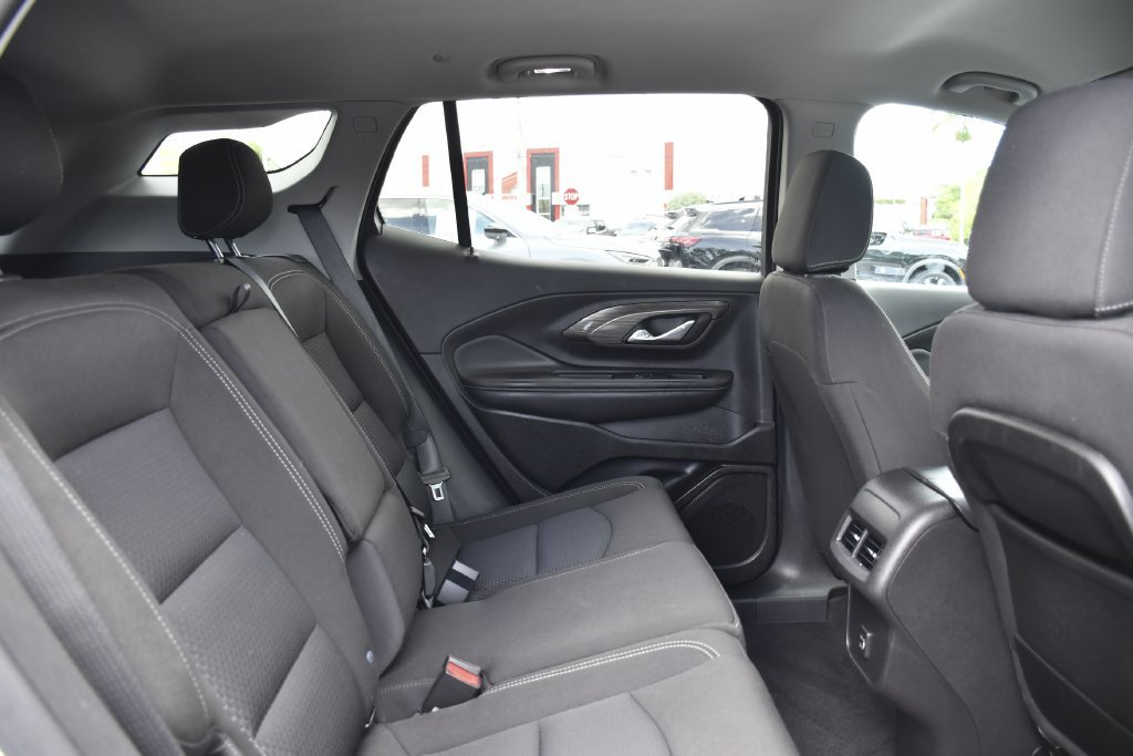 Used 2024 GMC Terrain SLE w/ Driver Convenience Package FWD image 25
