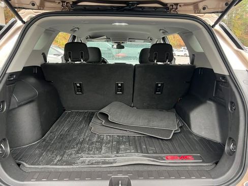 Used 2018 GMC Terrain SLE image 27