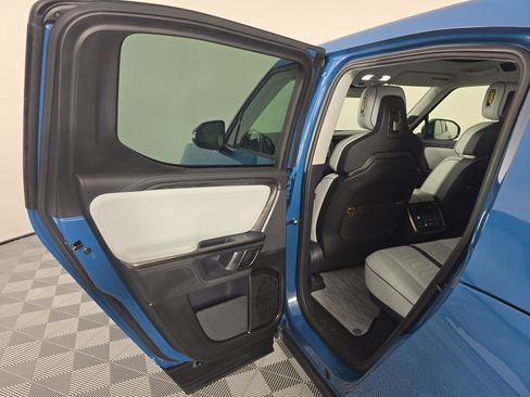 Used 2022 Rivian R1T Adventure AWD/4WD image 17