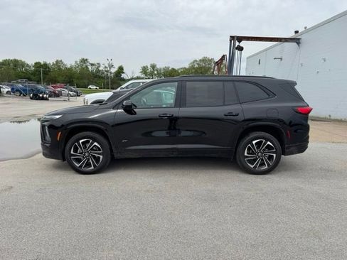 Used 2025 Buick Enclave Sport Touring AWD/4WD image 2