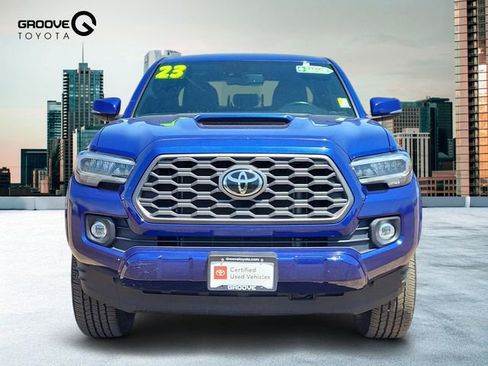 Used 2023 Toyota Tacoma TRD Sport AWD/4WD image 9