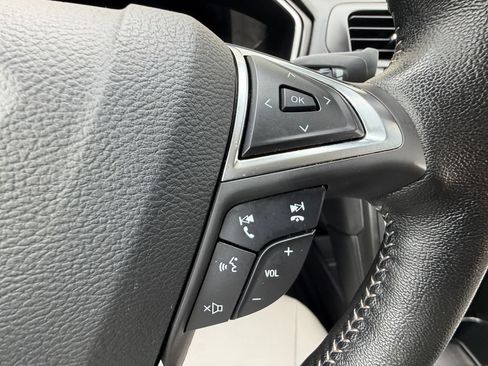Used 2019 Ford Fusion SE w/ Equipment Group 151A FWD image 24