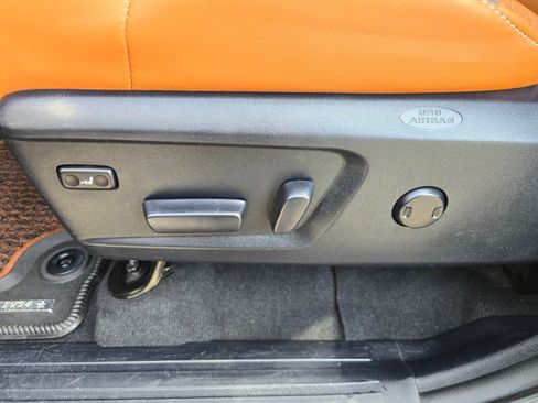 Used 2014 Toyota Tundra Platinum image 30