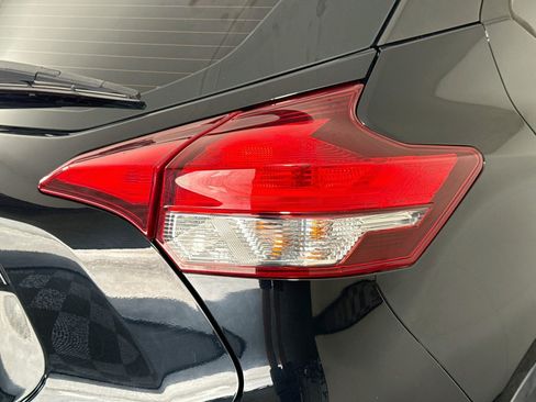 Used 2020 Nissan Kicks SV FWD image 34