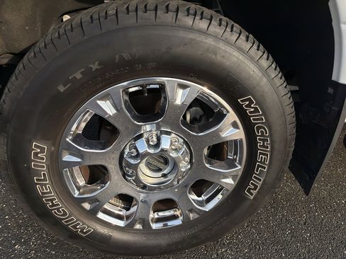 Used 2022 Ford F350 Lariat w/ Lariat Ultimate Package image 12