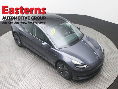 Used 2023 Tesla Model 3 Standard Range image 3