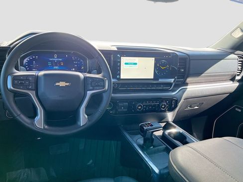 Used 2025 Chevrolet Silverado 1500 LTZ AWD/4WD image 24