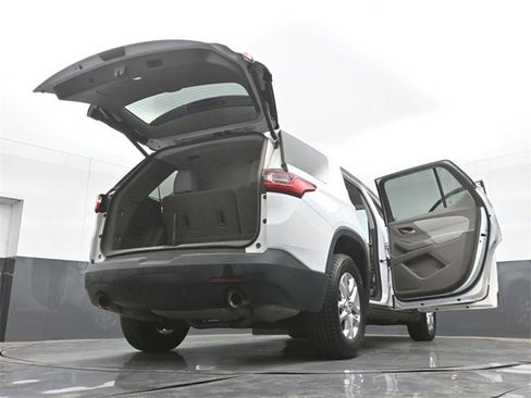 Used 2018 Chevrolet Traverse LT image 57