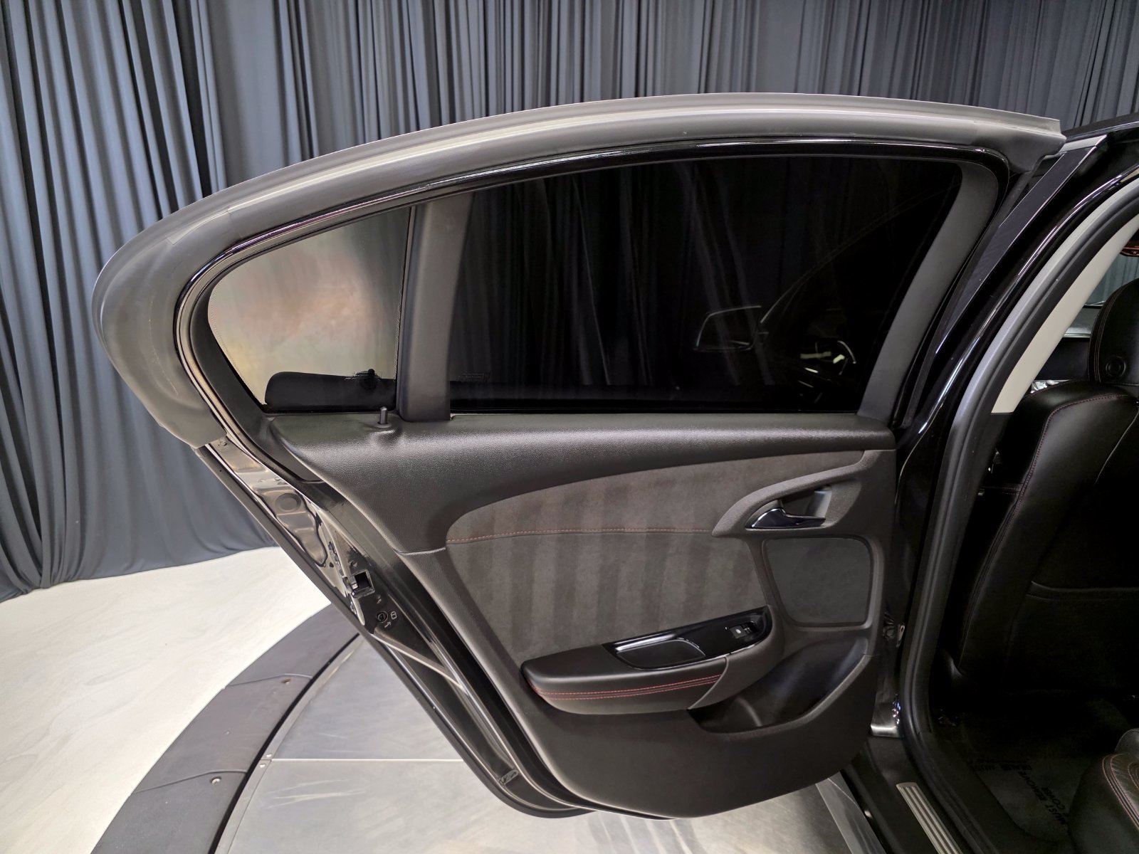 Used 2016 Chevrolet SS RWD image 29