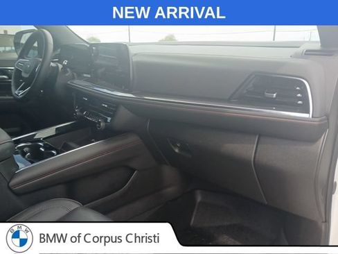 Used 2025 Chevrolet Suburban RST w/ Comfort Package AWD/4WD image 18