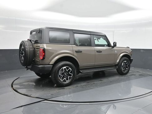 New 2026 Ford Bronco Outer Banks image 9