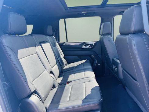 Used 2023 Chevrolet Suburban RST image 27