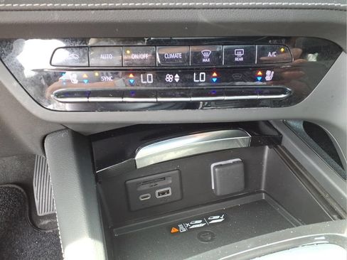 Certified 2023 Buick Envision Avenir AWD/4WD image 7