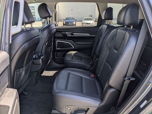 Used 2022 Kia Telluride S AWD/4WD image 31