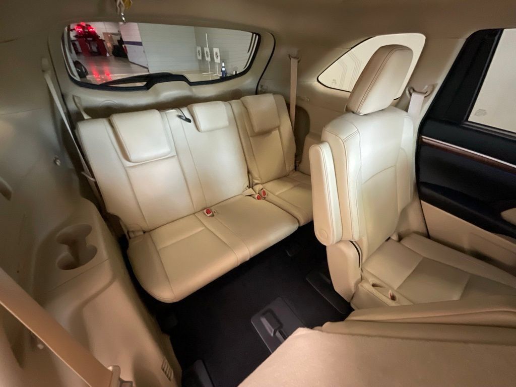 Used 2019 Toyota Highlander Limited AWD/4WD image 22