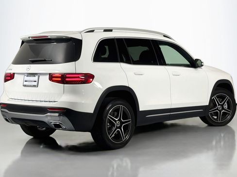 Used 2026 Mercedes-Benz GLB 250 image 12