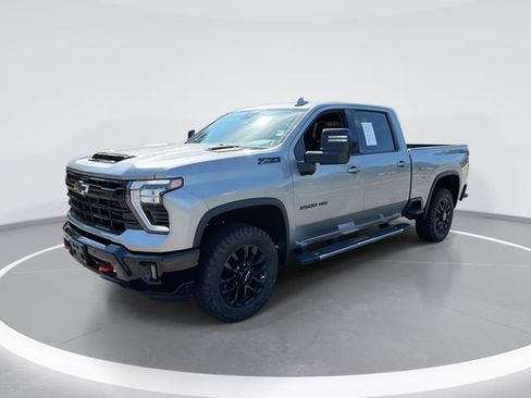 Used 2025 Chevrolet Silverado 2500 LTZ w/ LTZ Plus Package AWD/4WD image 1