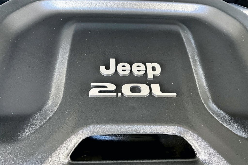 Certified 2021 Jeep Wrangler Unlimited Sahara AWD/4WD image 31