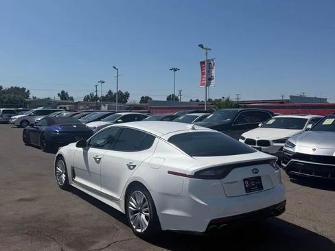 Used 2019 Kia Stinger RWD image 5