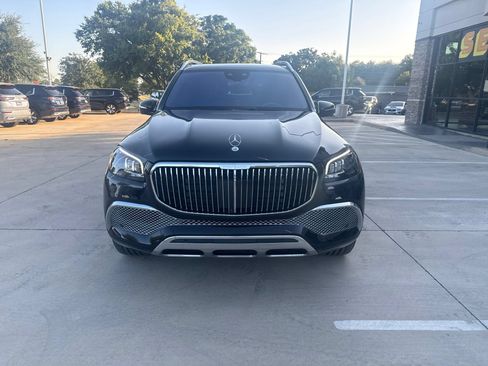 Used 2023 Mercedes-Benz Maybach GLS 600 4MATIC image 2