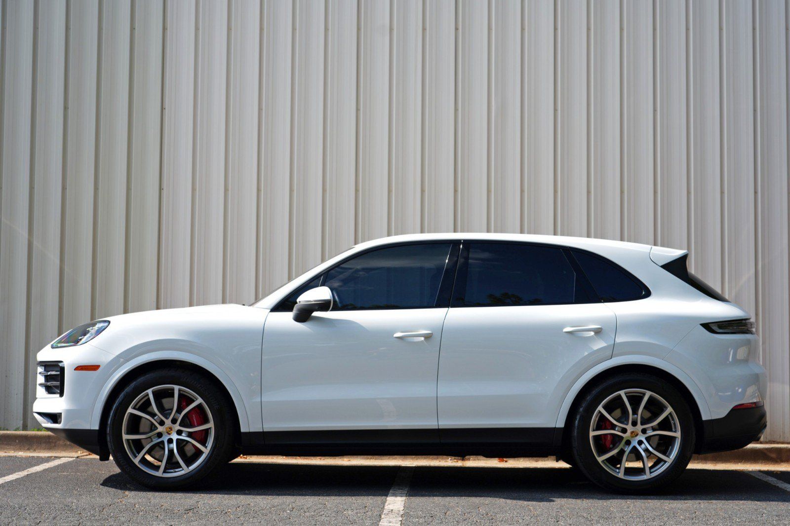 Used 2024 Porsche Cayenne S w/ Sport Chrono Package AWD/4WD image 9