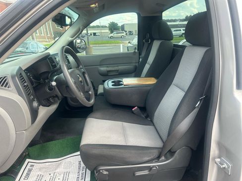 Used 2009 Chevrolet Silverado 1500 W/T RWD image 11