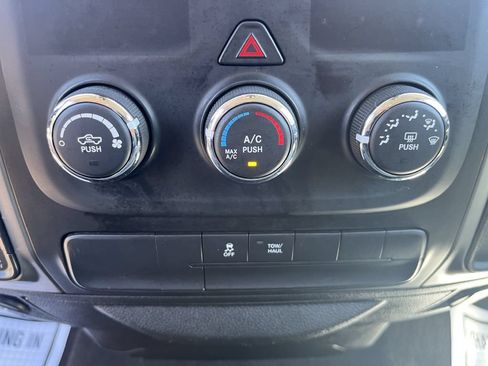 Used 2019 RAM 1500 Classic SLT AWD/4WD image 25