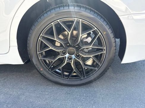 Used 2023 Toyota Camry SE FWD image 11
