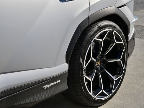 Used 2024 Lamborghini Urus Performante image 14