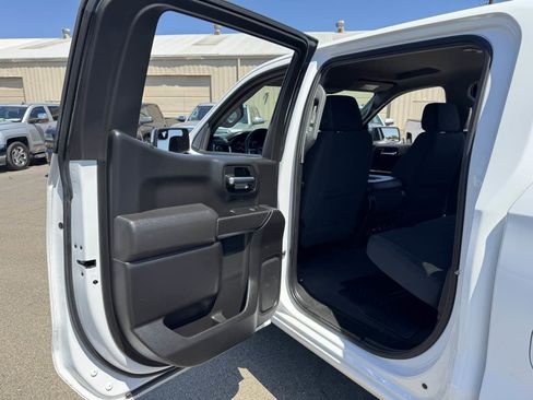 Used 2021 Chevrolet Silverado 1500 LT AWD/4WD image 21