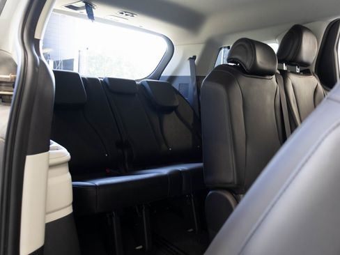 Used 2024 Kia Carnival SX image 27