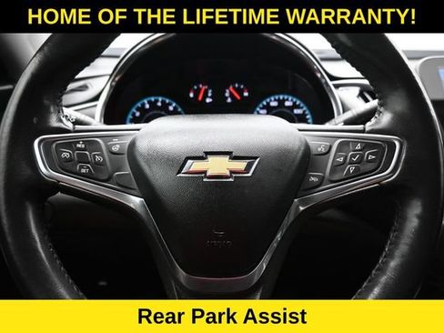 Used 2019 Chevrolet Malibu LT w/ Leather Package FWD image 19