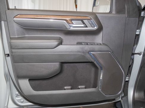 Used 2024 Chevrolet Silverado 1500 LT AWD/4WD image 10