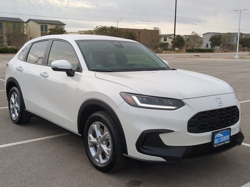 Certified 2025 Honda HR-V LX image 8