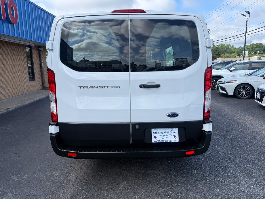 Used 2025 Ford Transit 250 Low Roof w/ Exterior Upgrade Package RWD image 6