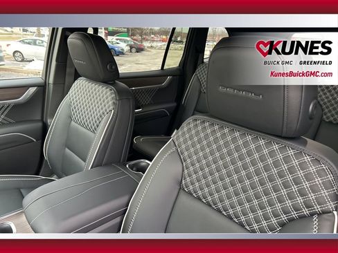 New 2026 GMC Acadia Denali w/ Super Cruise Package image 16